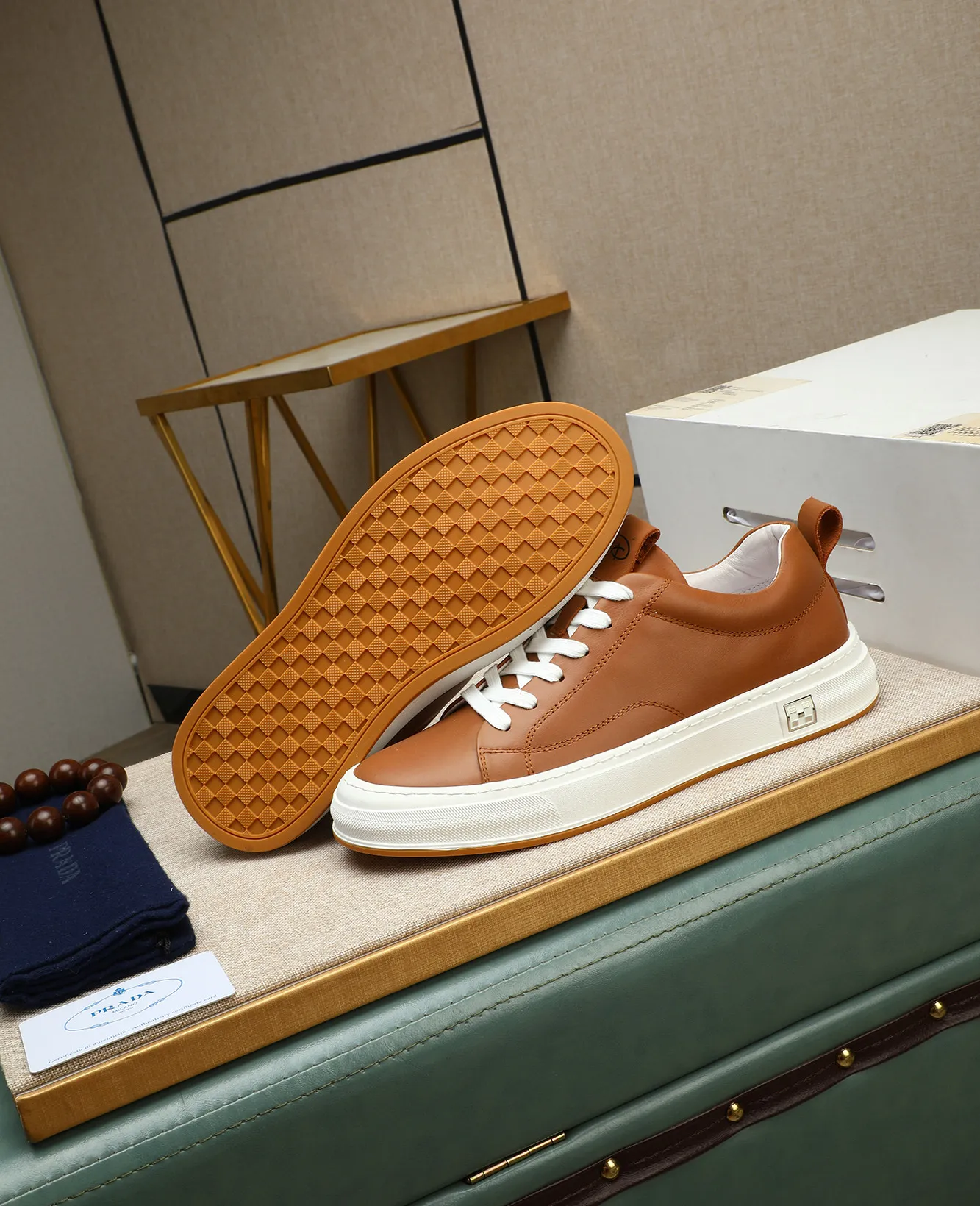 Men's men's shoes 💰420 high-end version. PRADA (Prada) men's casual style, compare the quality at the counter 🧚🏿♂️Imported cowhide fabric 🐎Water-dyed comfortable and soft cowhide lining for feet 🐂Genuine leather outsole with label 🎉 Size 38-44. Can be customized for 45💥🏆